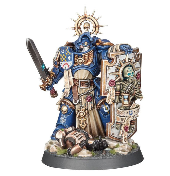 Space Marines Captain with Relic Shield (Online Exclusive) 10% Off